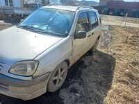Toyota Raum, 1998