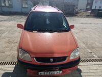 Toyota Raum, 2000