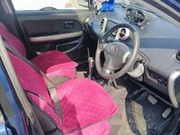 Toyota Ist, 2002