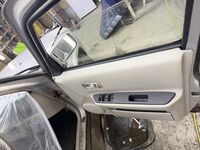 Nissan Rasheen, 1998