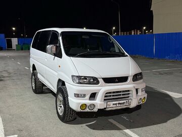 Mitsubishi Delica, 2004