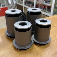 Сайлентблоки передних нижних рычагов Prado 120 / Surf 215