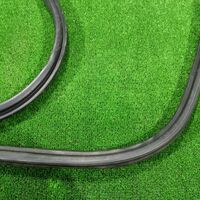 Уплотнитель багажника Toyota Ractis ncp125 1NZ-FE 2010 (б/у)