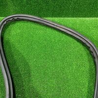 Уплотнитель багажника Toyota Ractis ncp125 1NZ-FE 2010 (б/у)