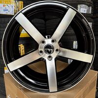 Два вида  Vossen R17 5-100H