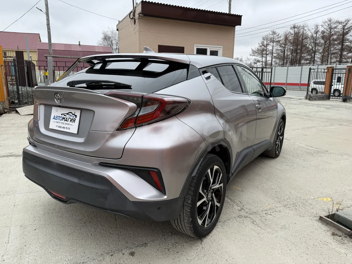 Toyota C-HR 2017, фото 3 из 8