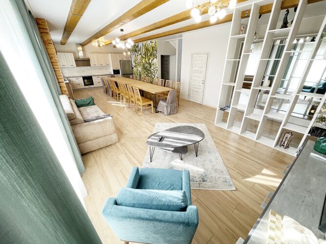 Гостиная и кухня